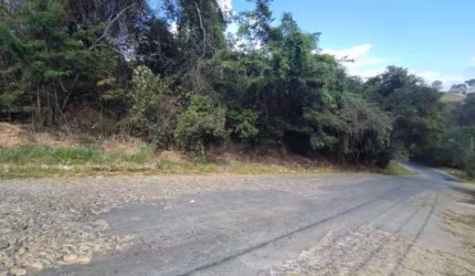 EXCELENTE LOTE DE 360 METROS NO BUGANVILLE EM CONTAGEM