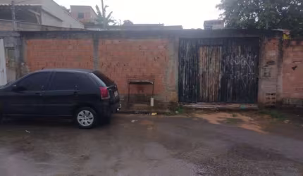A“TIMA CASA EM LOTE DE 340 METROS NO ICAIVERA EM BETIM