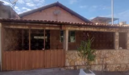 LINDA CASA EM A“TIMA LOCALIZAA‡AƒO DO BAIRRO CAPELINHA EM CONTAGEM.