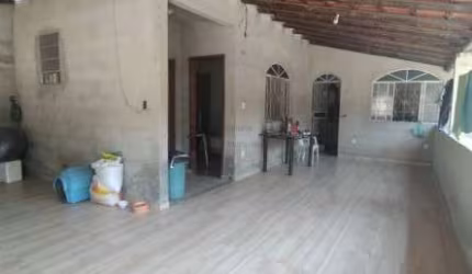 EXCELENTE CASA EM LOTE DE 480 METROS NO BAIRRO PRAIA EM CONTAGEM