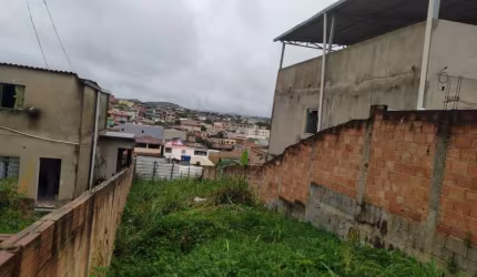 EXCELENTE MEIO LOTE NO CRUZEIRO DO SUL