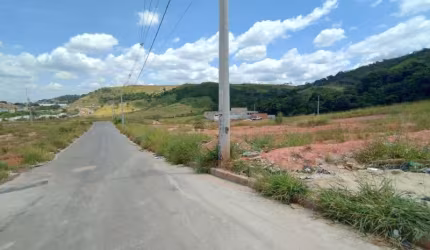 EXCELENTE LOTE NO BAIRRO ESTREITO DO LADO DO SAPUCAIAS III COM 360 METROS