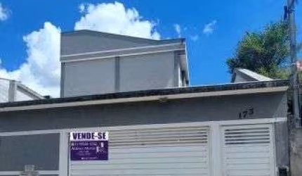 Sobrado a venda com 2 dormitórios na Vila Carmozina em São Paulo-SP