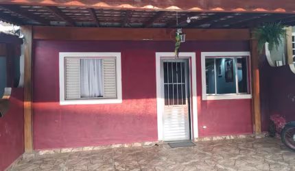 Casa à venda no Condomínio Residencial Felicita, no Boa Vista em Suzano/SP.