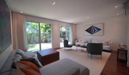 Imperdível casa em condomínio para venda com 4 quartos, sendo 4 suítes, 334m²