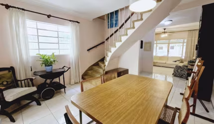 Aconchegante casa tipo para venda com 3 quartos, 177m²