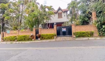 Imperdível casa tipo para venda com 4 quartos, sendo 2 suítes, 425m²