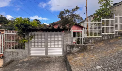 Atraente casa de vila para venda com 2 quartos, 100m²