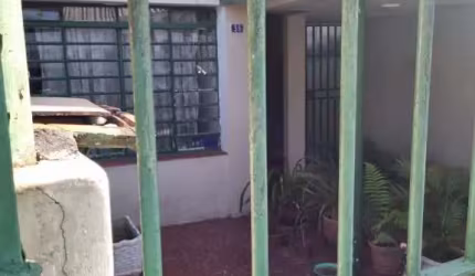 VENDO CASA COM 03 DORMITÓRIOS NO BAIRRO CAMPO GRANDE-CAMPININHA!