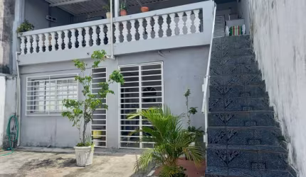 VENDO OU TROCO LINDA CASA NO BAIRRO CIDADE DUTRA! (ZONA SUL-SP).