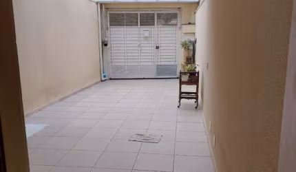 VENDO BELO SOBRADO DE 03 DORMITÓRIOS NO BAIRRO CAMPO GRANDENA SUL-SP)