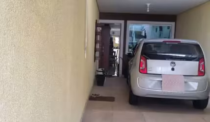 VENDO LINDO SOBRADO DE 03 DORMITÓRIOS NO BAIRRO CAMPO GRANDE!