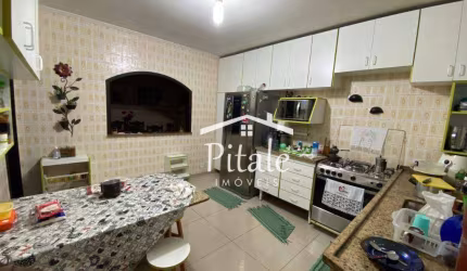 Casa com 2 dormitórios à venda, 250 m² por R$ 742.000,00 - Jardim do Engenho - Cotia/SP