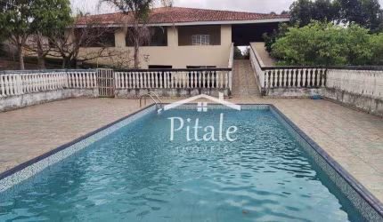 Chácara com piscina e 6 suítes à venda