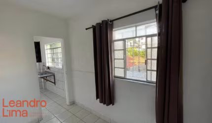 Casa com 1 dormitório para alugar, 25 m² por R$ 860,00/mês - Jardim Munhoz - Guarulhos/SP