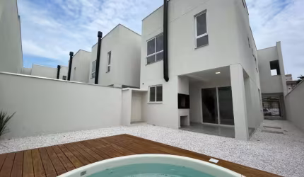 Sobrado com 3 dormitórios à venda, 154 m² por R$ 1.200.000,00 - São João - Itajaí/SC