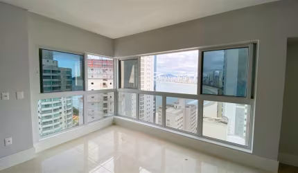 Apartamento com 3 dormitórios à venda sendo 3 suítes, 133.52 m² por - R$ 3.750.000,00 - Pioneiros - Bal. Camboriú/SC