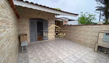 Casa à venda em Mongagua com 2 dorm, 1 suíte, 2 vagas de garagem por APENAS R$ 265 mil