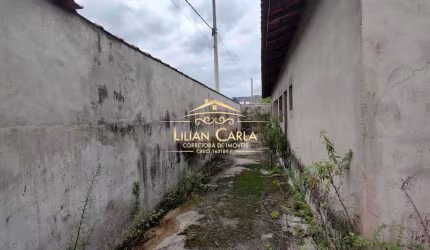 Casa semi-acabada à venda em Mongaguá com 2 dorm, 1 suíte por APENAS R$ 140 MIL!!