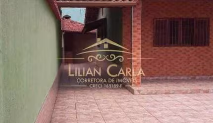 Casa à venda em Itanhaém com 2 dorm Garagem para 6 carros por apenas R$ 310 mil!!
