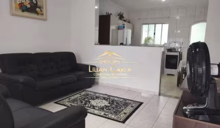 Lindo Sobrado à venda em Mongagua com 2 dorm, 1 suíte, 2 vagas por APENAS R$ 245 mil!