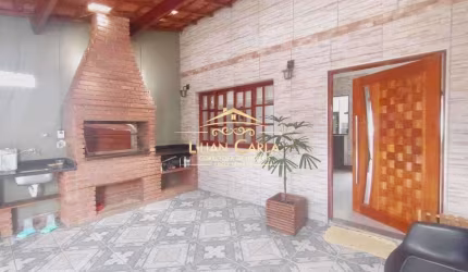 Linda Casa à venda em Mongagua mobiliada com 2 quartos 1 suite e portao eletrico por R$ 310 mil