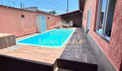 Casa à venda em Mongaguá com 2 dorm, 1 suíte, PISCINA por R$ 310 mil
