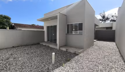Casa Nova para Venda no Balneário ITAMAR, localizadas na cidade de Itapoá/SC.