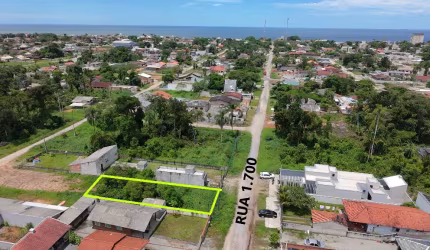 Terreno Limpo com 384 m² para Venda no Balneário PRINCESA DO MAR, localizado na cidade de Itapoá / SC.
