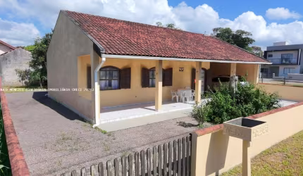 Casa MOBILIADA, com Edícula para Venda no bairro ITAPOÁ , localizado no CENTRO da cidade de Itapoá/SC.