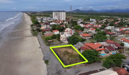 Terreno de Esquina com 832 m² FRENTE MAR- PÉ NA AREIA para Venda no Balneário PAESE, localizado no CENTRO de Itapoá / SC.