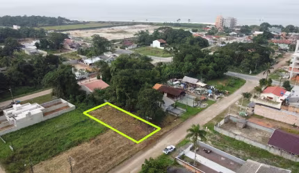 Terreno Limpo para Venda no Balneário PRAIA DOS VELEIROS, localizado na cidade de Itapoá/SC.