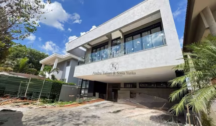Casa com 4 dormitórios à venda, 260 m² por R$ 3.200.000,00 - Condomínio Royal Forest - Londrina/PR
