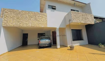 Sobrado com 4 dormitórios à venda, 255 m² por R$ 790.000 - Veraliz - Londrina/PR