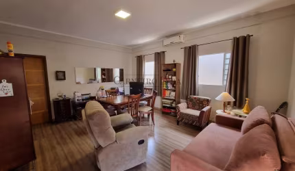 Casa com 3 dormitórios à venda por R$ 550.000 - Jardim Netinho Prado - Jaú/SP