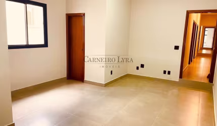 Casa com 3 dormitórios à venda, 216m² por R$ 615.000 - Centro, Jaú, SP