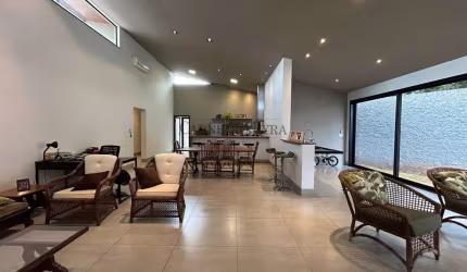 Casa com 2 quartos à venda por R$780.000 - Jardim das Paineiras - Jaú, SP