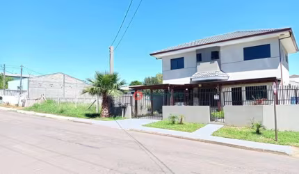 Sobrado com 3 dormitórios à venda, 152 m² por R$ 600.000,00 - Boqueirão - Guarapuava/PR