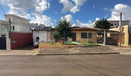 Casa com 3 dormitórios e Barracão à venda, 150 m² por R$ 1.200.000 - Alto da XV - Guarapuava/PR