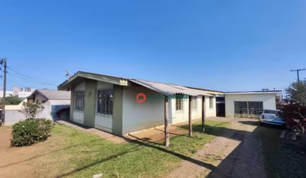 Casa com 5 dormitórios à venda, 210 m² por R$ 670.000 - Batel - Guarapuava/PR