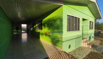 Casa com 4 dormitórios à venda, mais 2 residências  por R$ 450.000 - Vila Carli - Guarapuava/PR