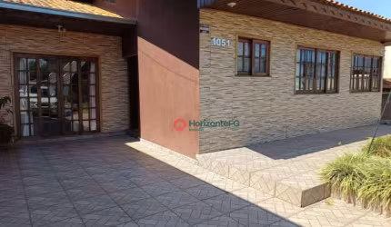 Casa com 5 dormitórios à venda, 219 m² por R$ 450.000 - Colonia Vitoria - Guarapuava/PR
