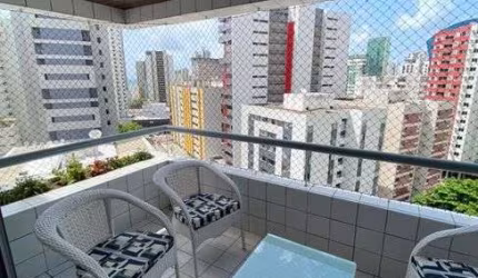ENTRE O SHOPING RECIFE E A DOMINGOS FERREIRA -AMPLO APARTAMENTO