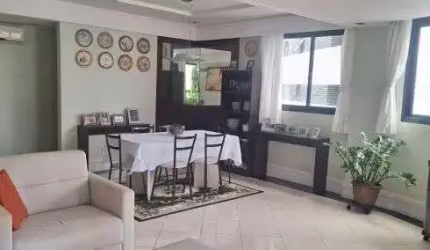 CONFORTÁVEL 4 QTS AMPLO APARTAMENTO PRÓXIMO À PRAIA