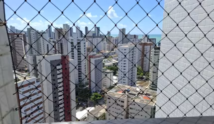 ACONHEGANTE APARTAMENTO EM ANDAR ALTÍSSIMO EM BOA VIAGEM