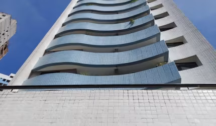 ESPAÇO E PRATICIDADE TE ESPERAM NESTE APARTAMENTO