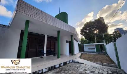 VENDO CASA COM 6 QUARTOS EM CABO BRANCO