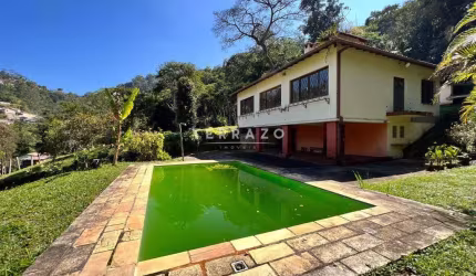 Casa à venda, 3 quartos, 1 suíte, 2 vagas, Granja Florestal - Teresópolis/RJ