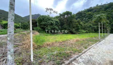Terreno a venda, 300 metros quadrados. Água quente, Teresópolis - R$ 150.000,00. COD 5030