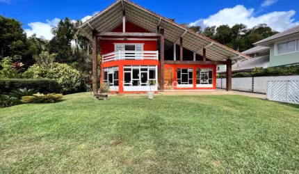 Casa em condomínio com 4 suítes venda, 615m² por R$4.000.000,00 - Quebra Frascos - Teresópolis/Rj - Código - 3526